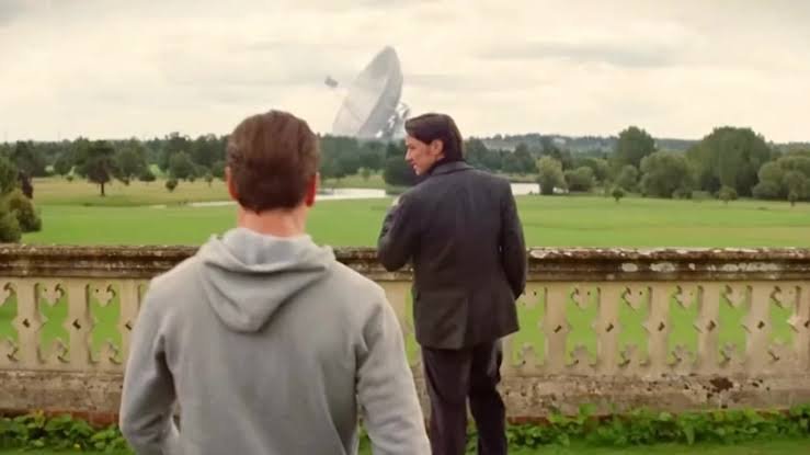 Nobody Told The Homeowner Who Moves The Satellite Dish
